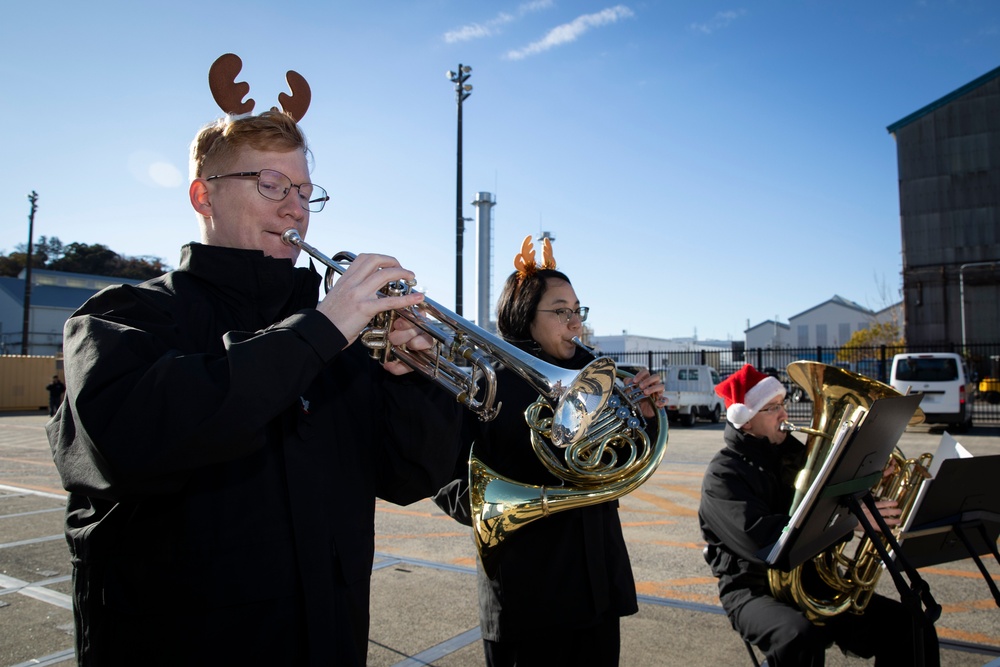 7th Fleet Band Performs Holiday Carols