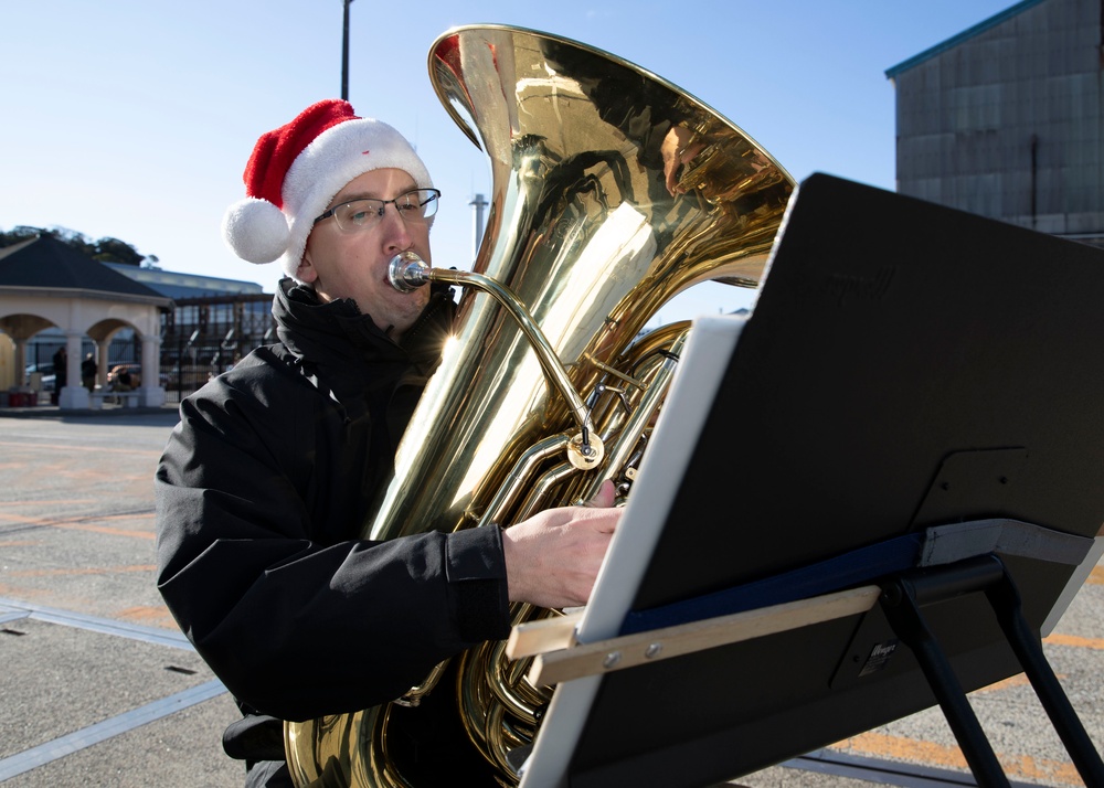 7th Fleet Band Performs Holiday Carols