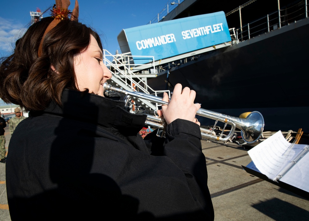 7th Fleet Band Performs Holiday Carols