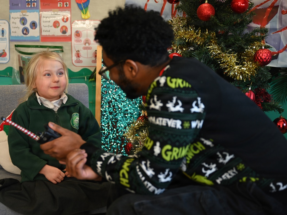 100th CS Airmen provide festive cheer to local school children via ‘Radio Santa’