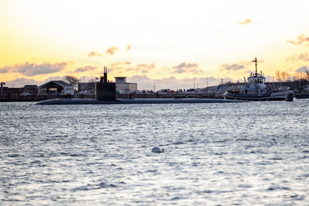 USS Cheyenne: From Shipyard to Seapower, Embodying the Fleet Foundry Fight.