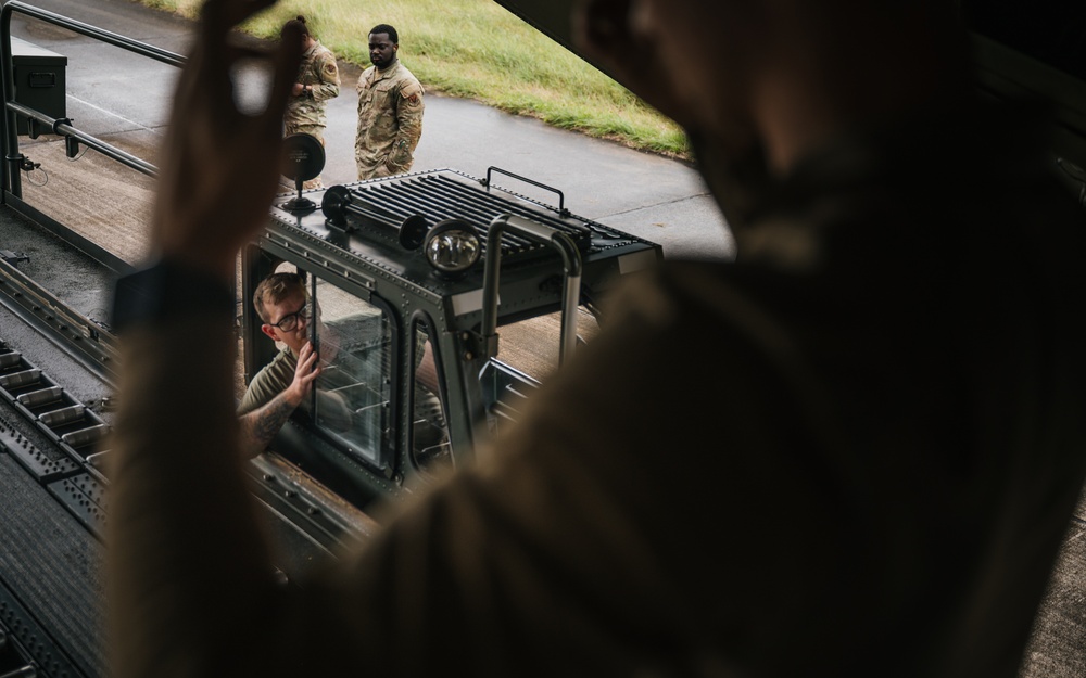Loadmasters Offload Cargo From C-17 in Puerto Rico