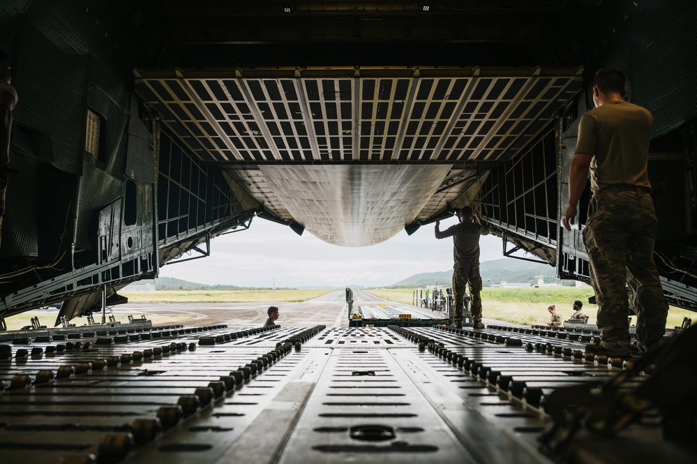 Loadmasters Offload Cargo From C-17 in Puerto Rico
