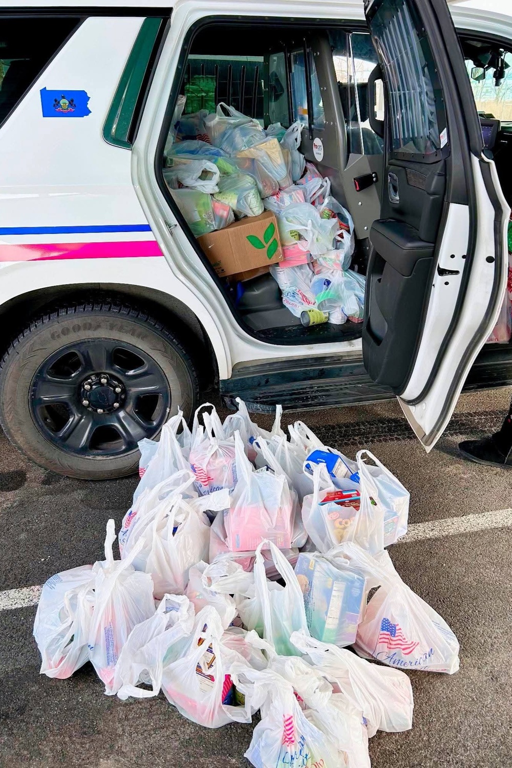 Fort Indiantown Gap collects food for needy