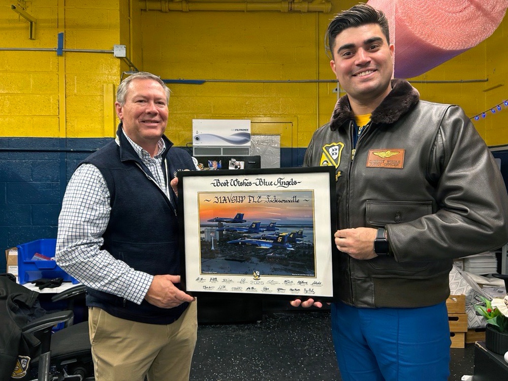 Steve Holmes receives Blue Angels lithograph