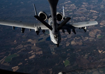 6th ARW refuels A-10s