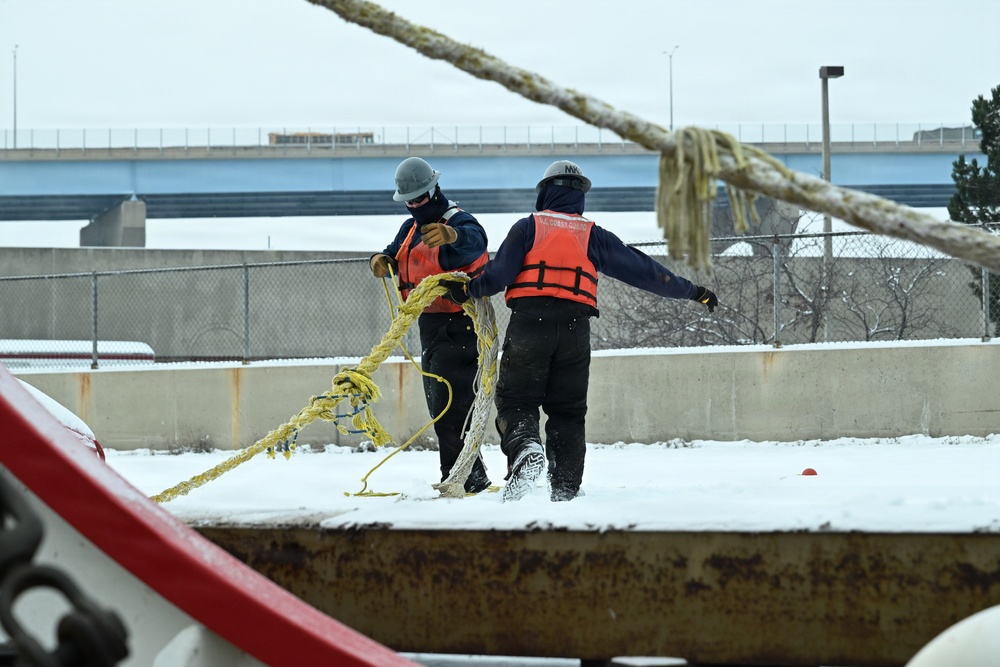 U.S. Coast Guard Cutter Mackinaw (WLBB 30) conducts Operation Fall Retrieve