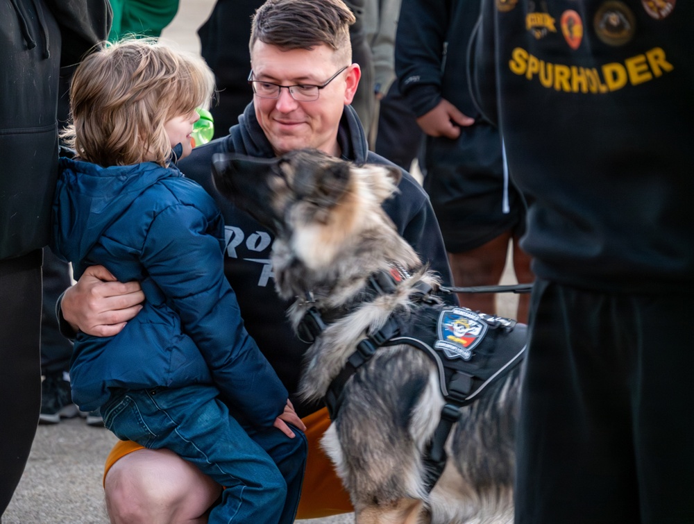 1st Cavalry Division leads the way for a holiday family fun run
