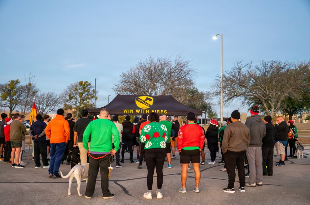 1st Cavalry Division leads the way for a holiday family fun run