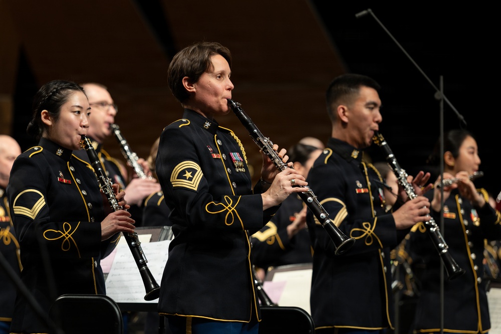 U.S. Army Concert Band performs in Chicago