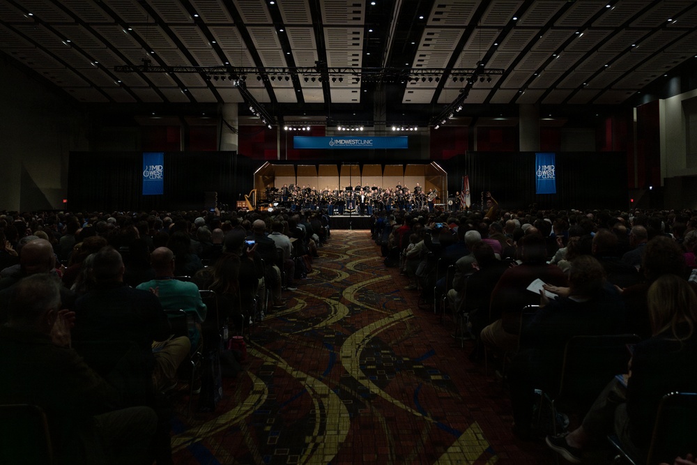 U.S. Army Concert Band performs in Chicago
