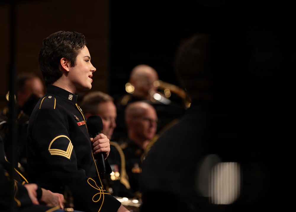 U.S. Army Concert Band performs in Chicago