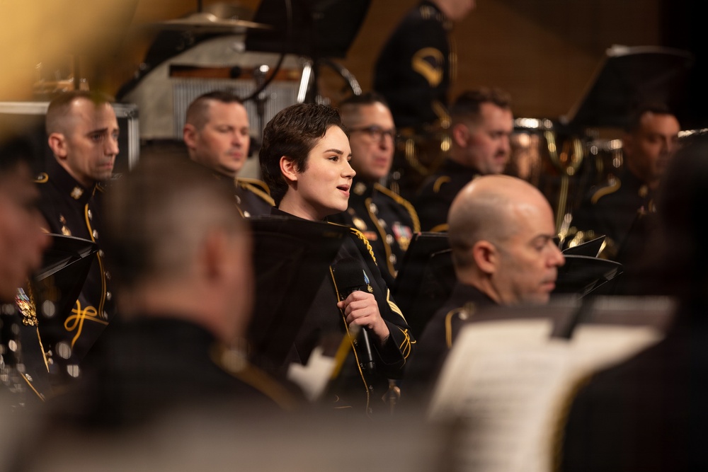 U.S. Army Concert Band performs in Chicago
