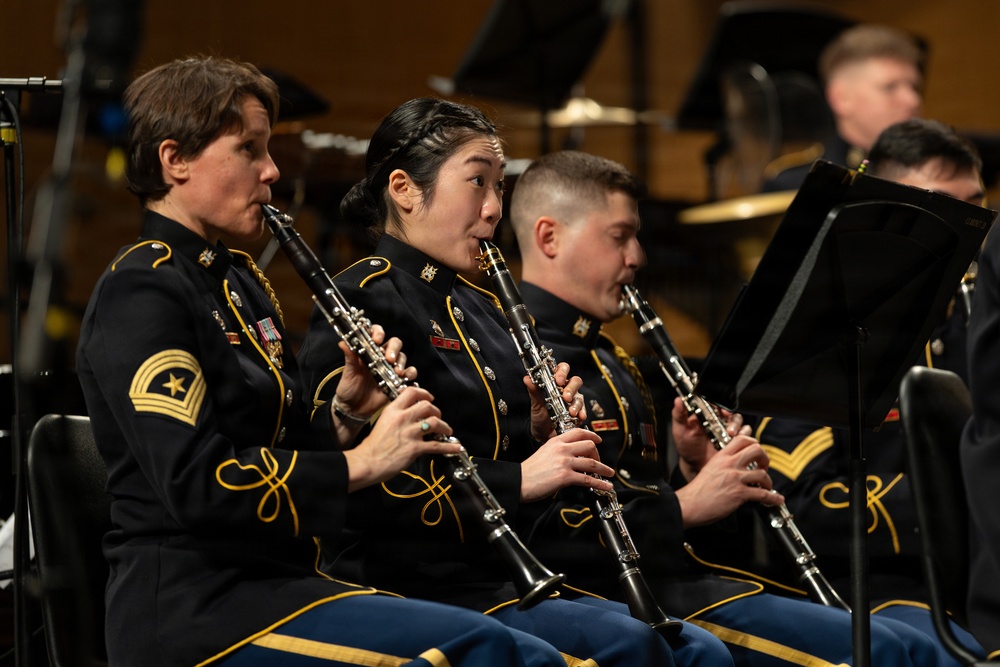 U.S. Army Concert Band performs in Chicago