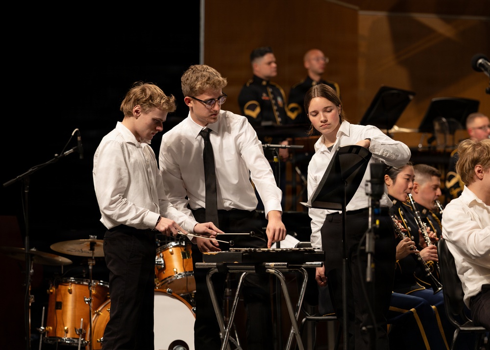 U.S. Army Concert Band performs in Chicago