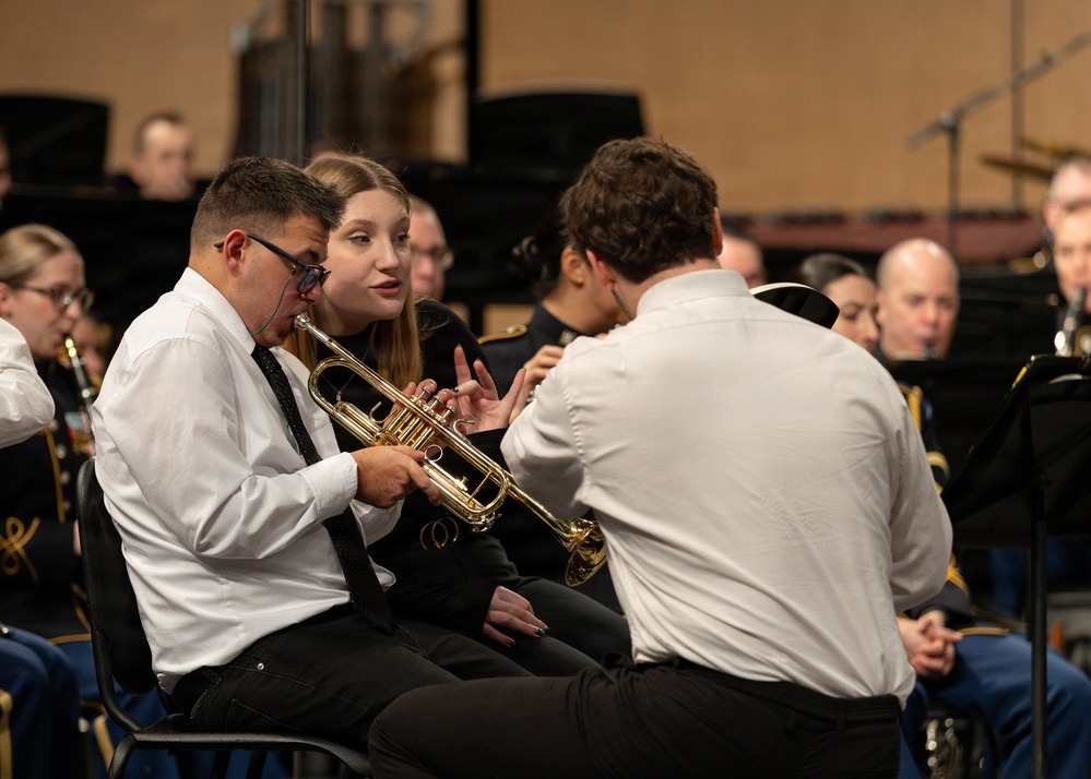 U.S. Army Concert Band performs in Chicago