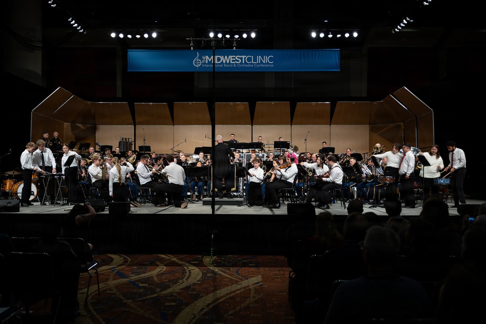 U.S. Army Concert Band performs in Chicago