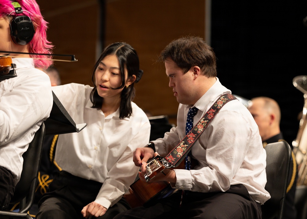 U.S. Army Concert Band performs in Chicago