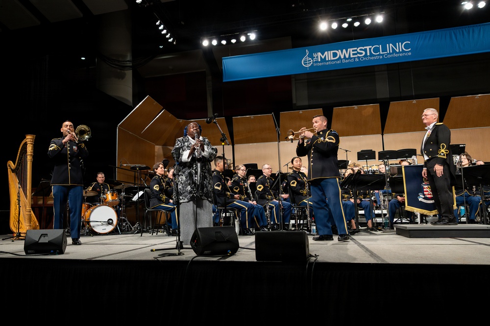 U.S. Army Concert Band performs in Chicago