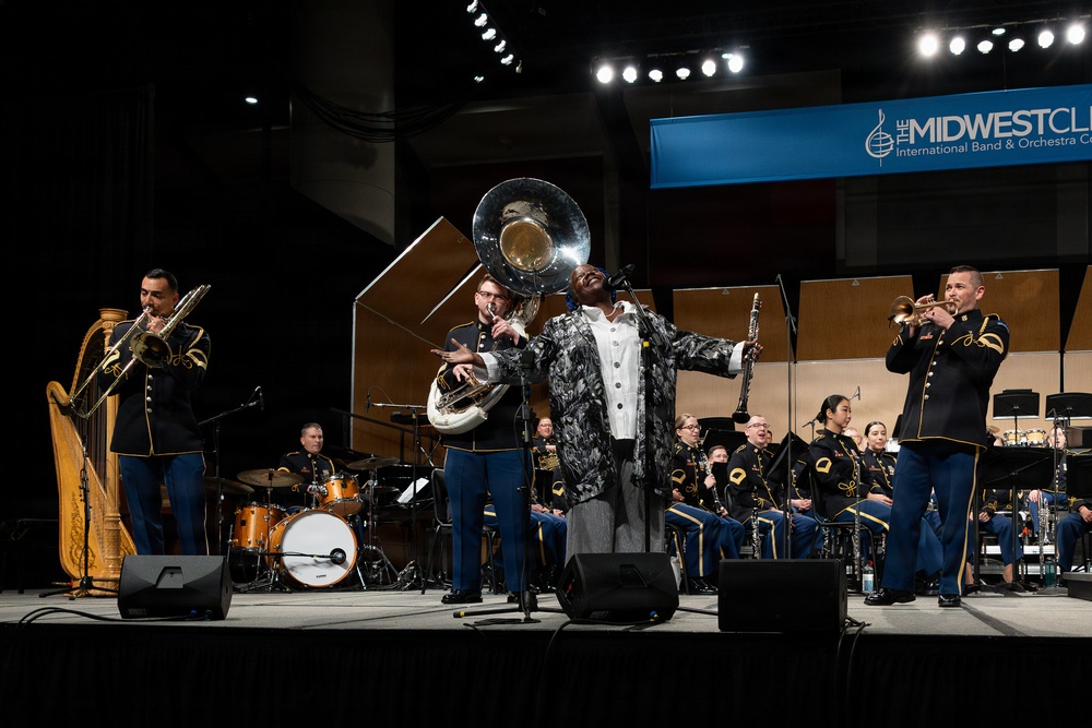 U.S. Army Concert Band performs in Chicago