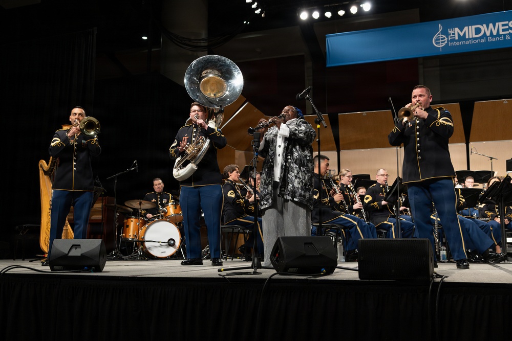 U.S. Army Concert Band performs in Chicago