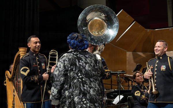 U.S. Army Concert Band performs in Chicago