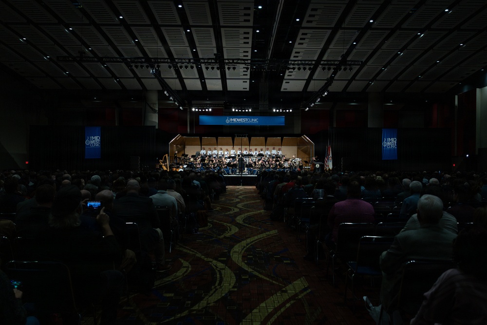 U.S. Army Concert Band performs in Chicago