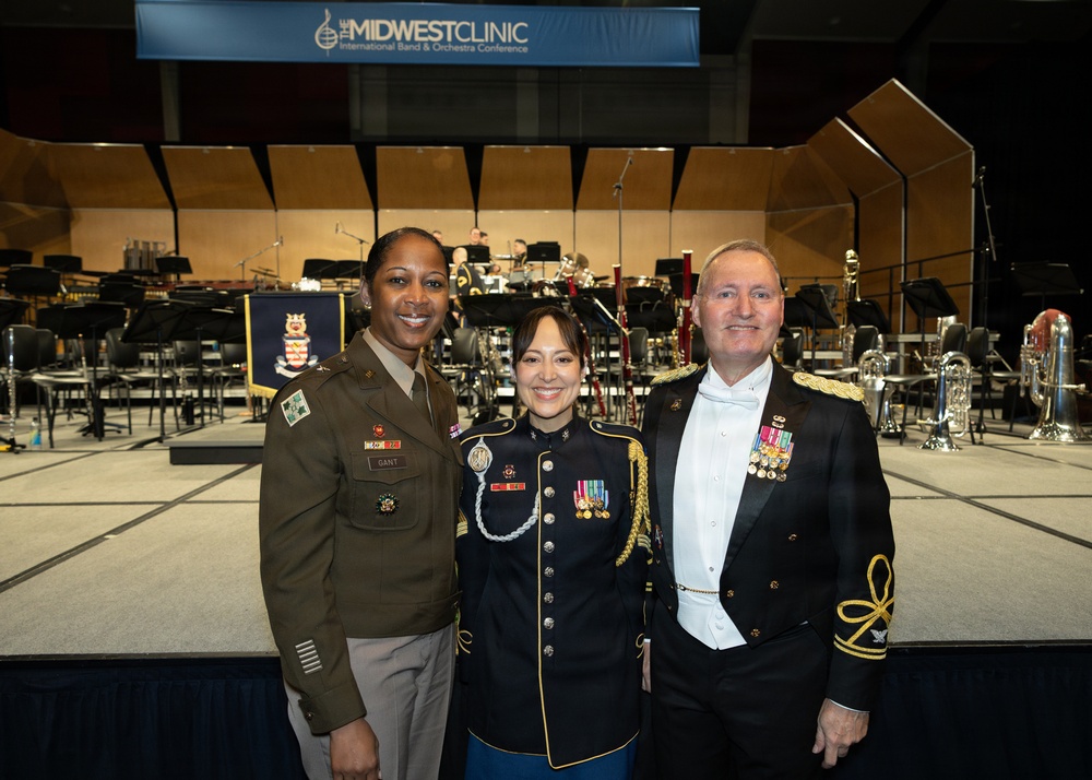U.S. Army Concert Band performs in Chicago