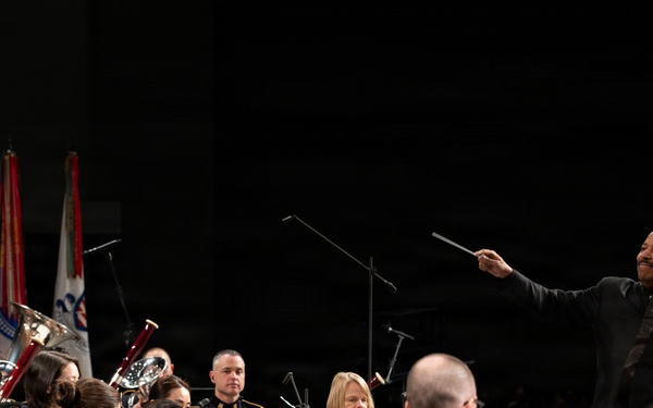 U.S. Army Concert Band performs in Chicago