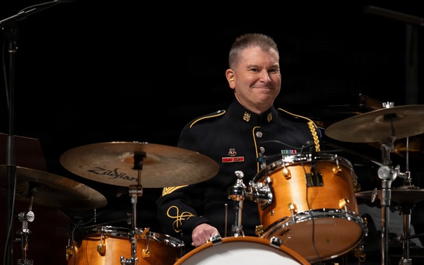 U.S. Army Concert Band performs in Chicago