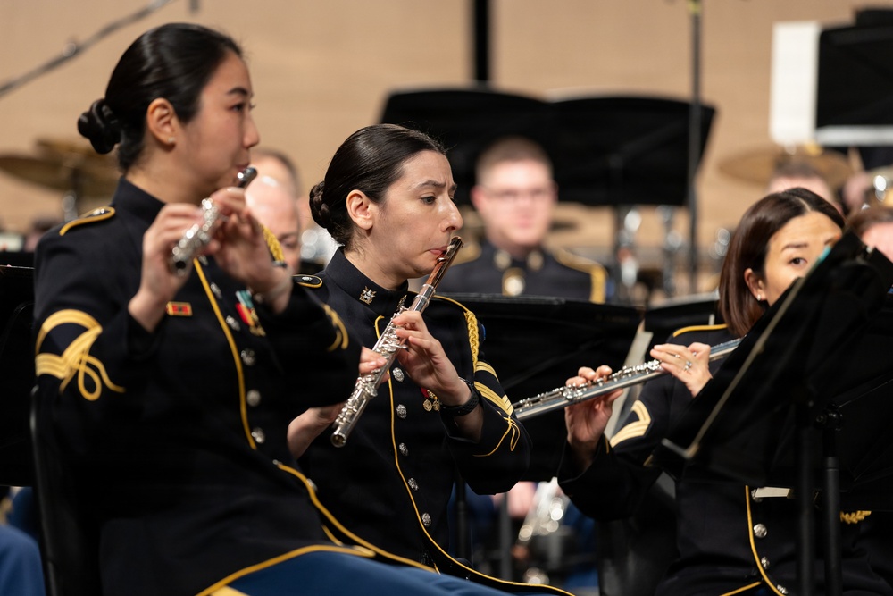 U.S. Army Concert Band performs in Chicago