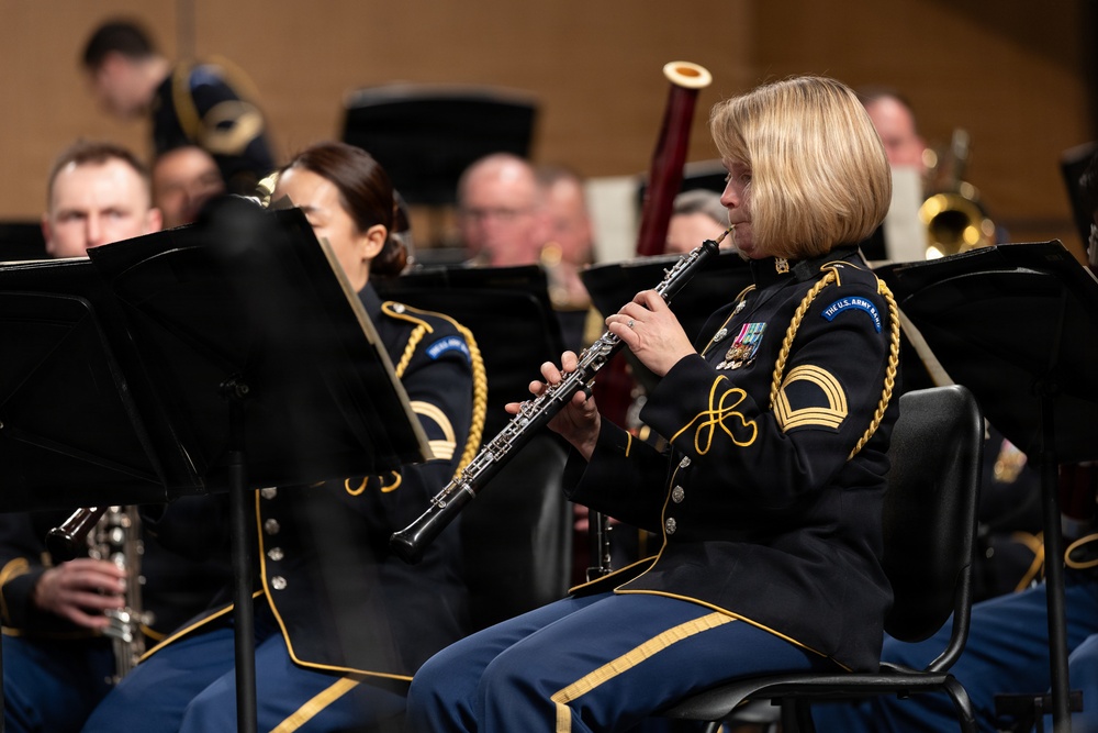 U.S. Army Concert Band performs in Chicago