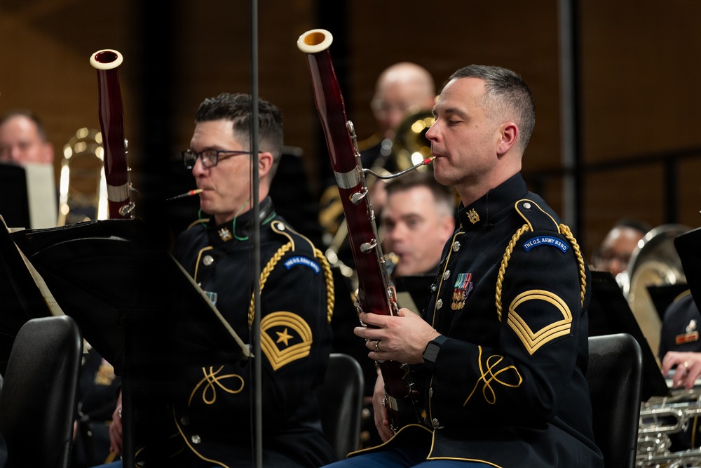 U.S. Army Concert Band performs in Chicago