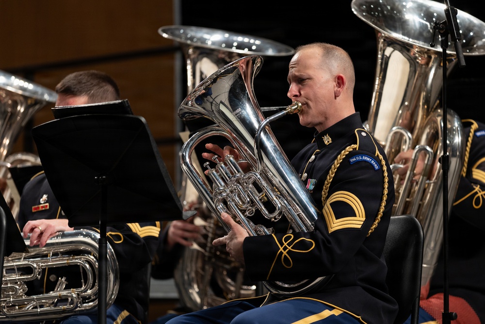 U.S. Army Concert Band performs in Chicago