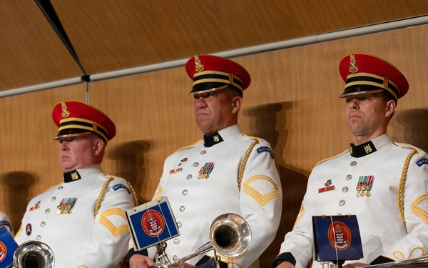U.S. Army Concert Band performs in Chicago