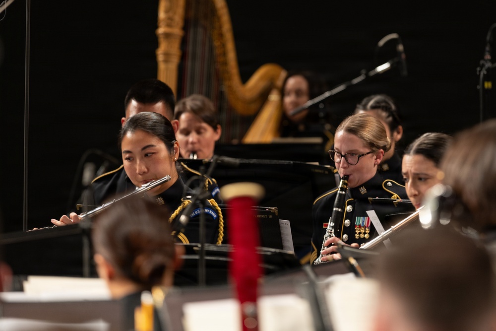 U.S. Army Concert Band performs in Chicago