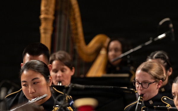 U.S. Army Concert Band performs in Chicago