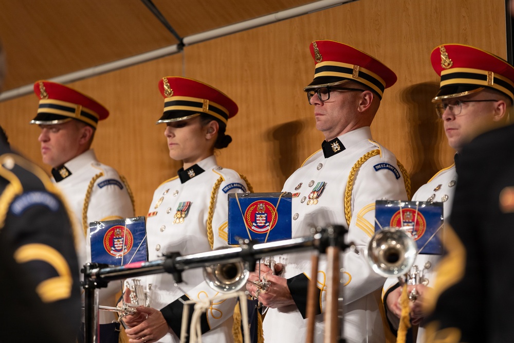 U.S. Army Concert Band performs in Chicago