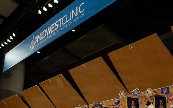 U.S. Army Concert Band performs in Chicago