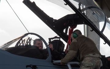 142nd Fighter Squadron Welcomes New Commander during In-Flight Ceremony