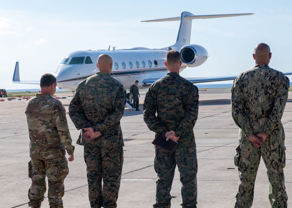 39th commandant of the Marine Corps visits Naval Station Guantanamo Bay