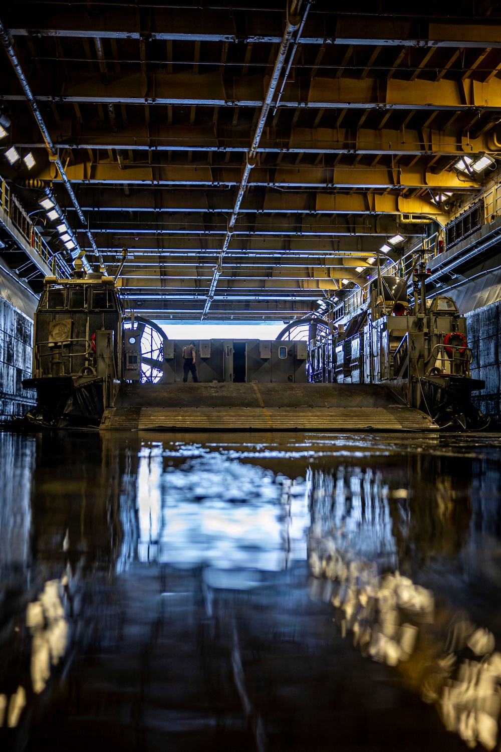 USS Iwo Jima Conducts Amphibious Assault Exercise