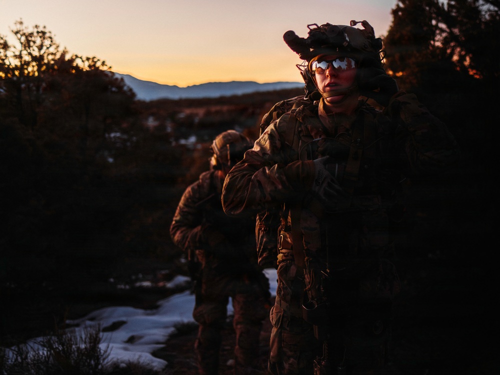 EOD Technicians Respond to Roadside IED Call