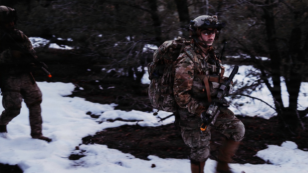 EOD Technicians Respond to Roadside IED Call