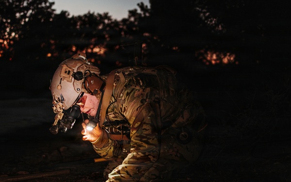 EOD Technicians Respond to Roadside IED Call