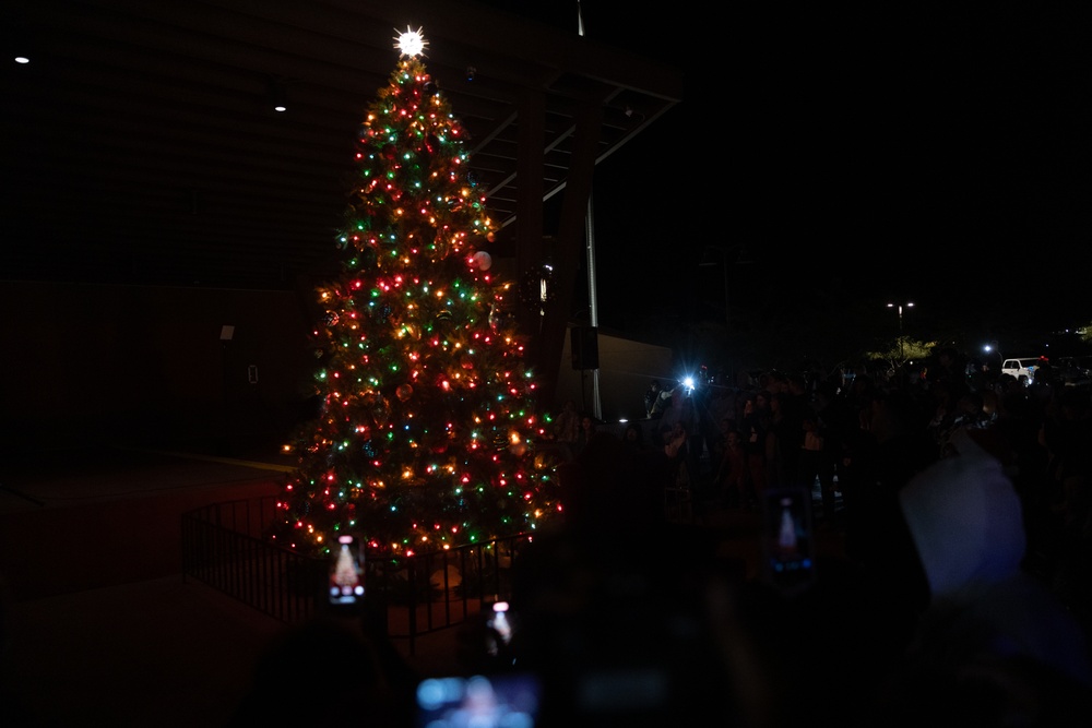 MCAGCC Marines participate in Twentynine Palms Holiday Light Parade
