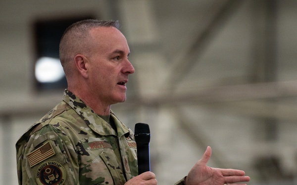 CSAF and CMSAF visit RAF Lakenheath, highlights mission priorities