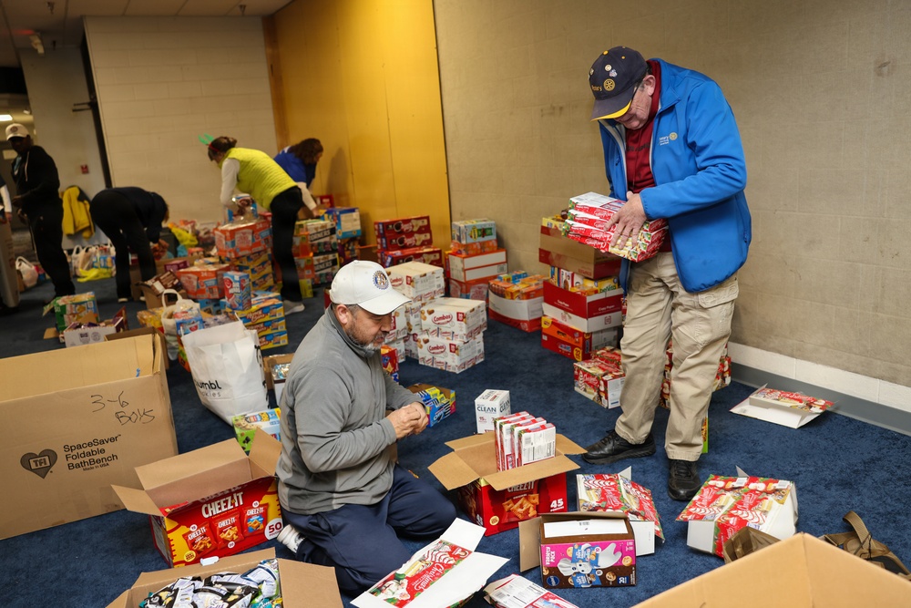 Fort Gregg Adams News 2025, Holiday Helper Association, Stronger Together