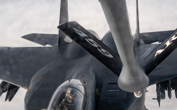 459ARW refuels F15s