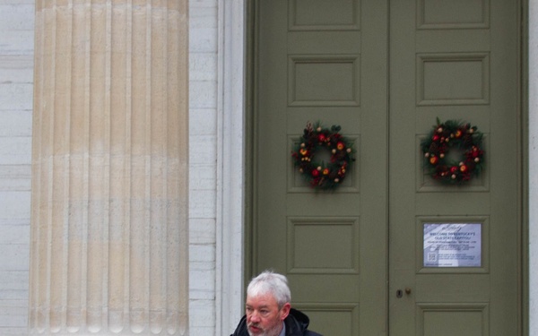 Kentucky honors Veterans with wreath laying ceremony